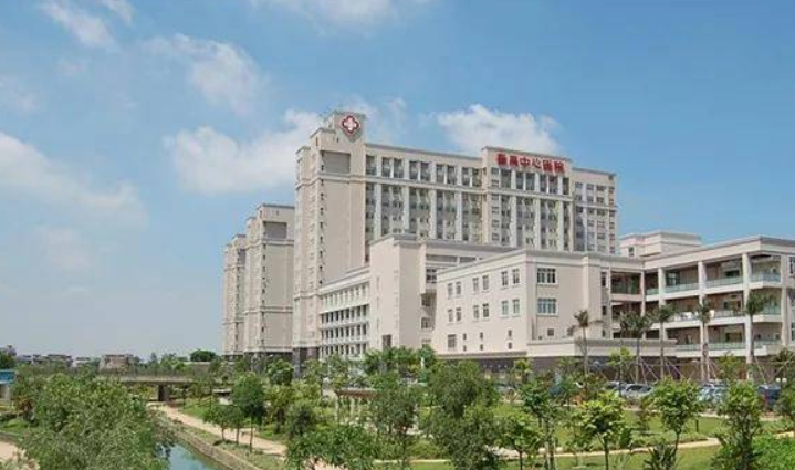 廣州番禺中心醫(yī)院牙科水平及收費怎樣?醫(yī)生、案例、價格通通告訴你